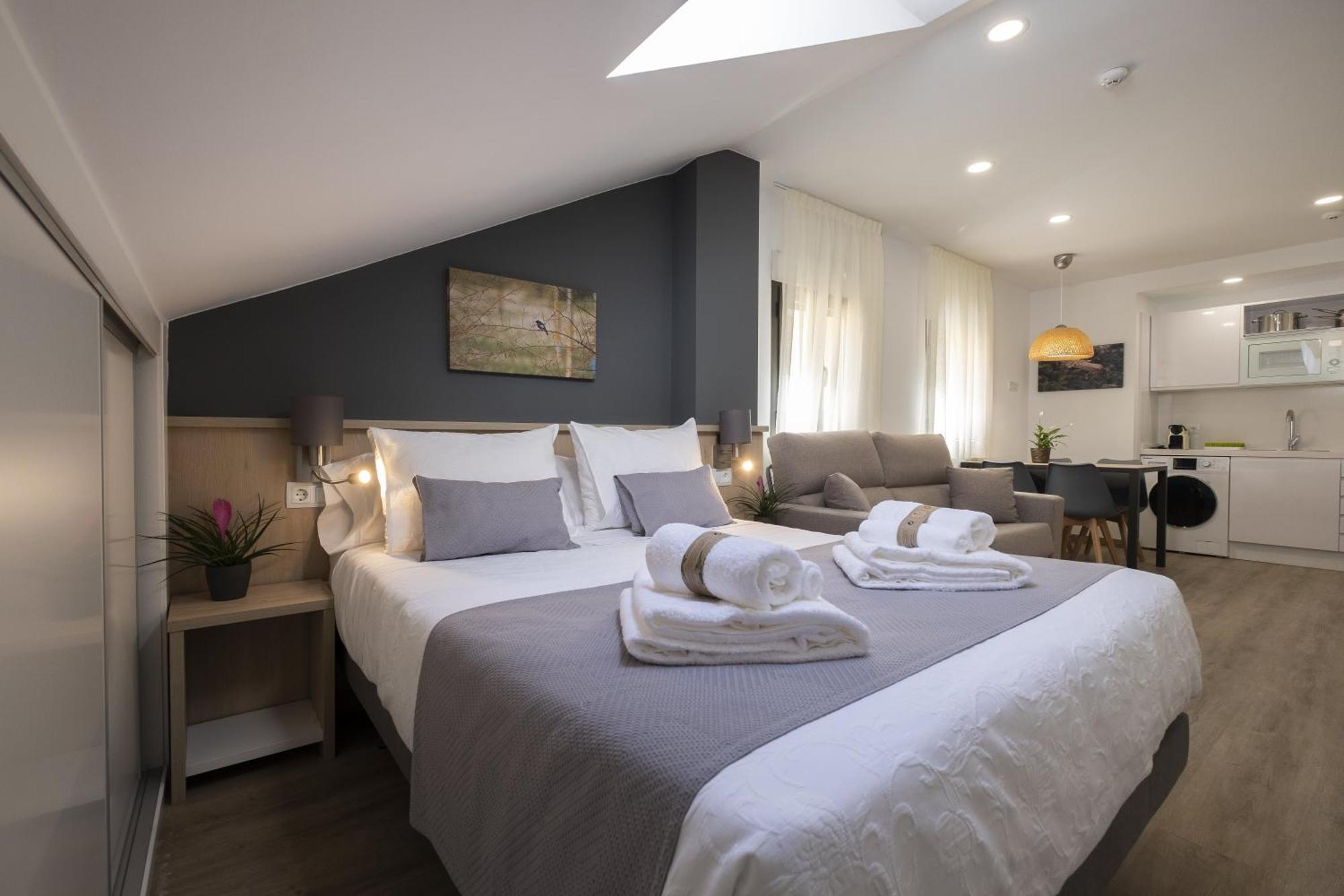 Luxor Torre Del Clavero Apartments Саламанка Екстериор снимка